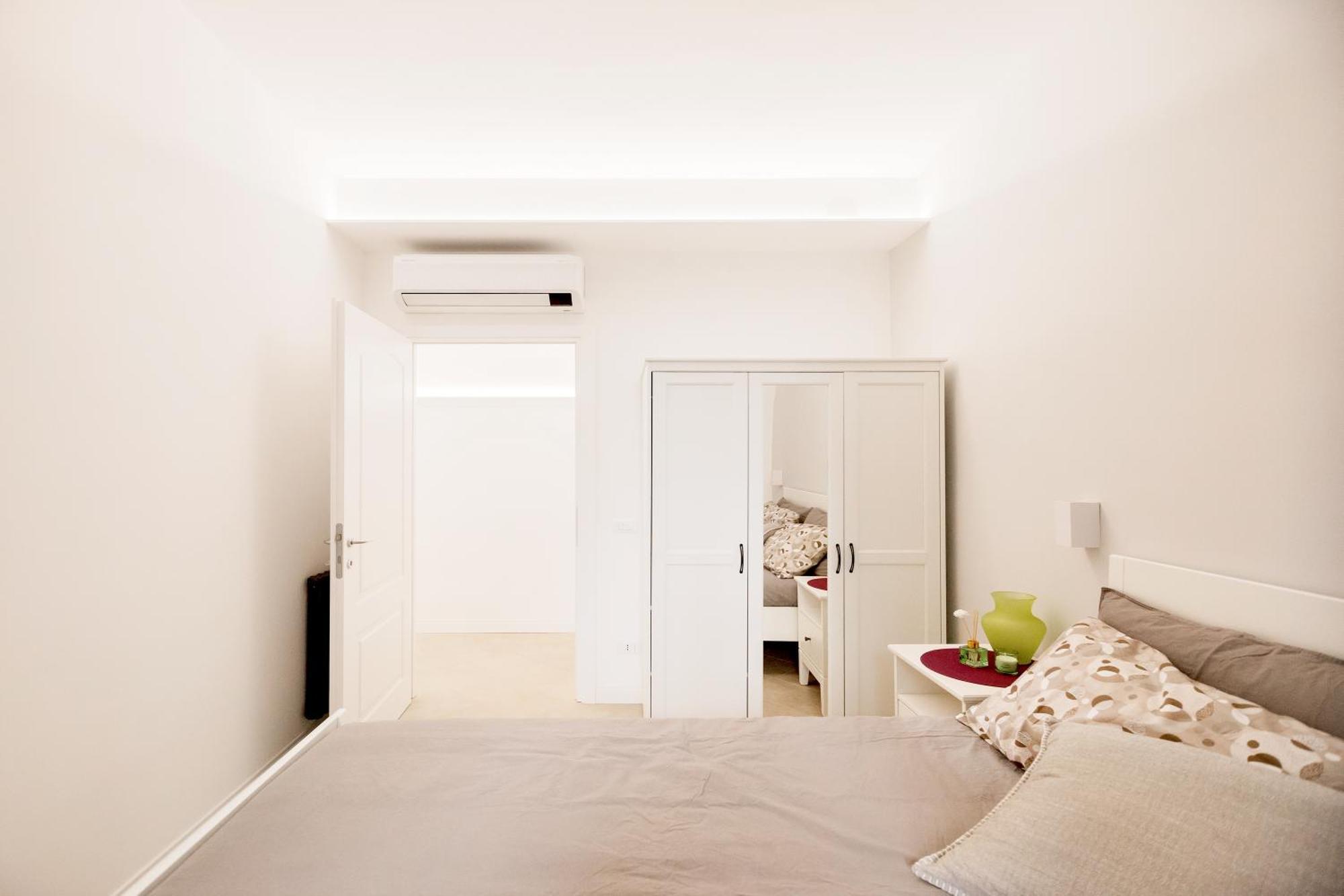 Live Roma - Chez Le Roi Luxury Apartment Bagian luar foto