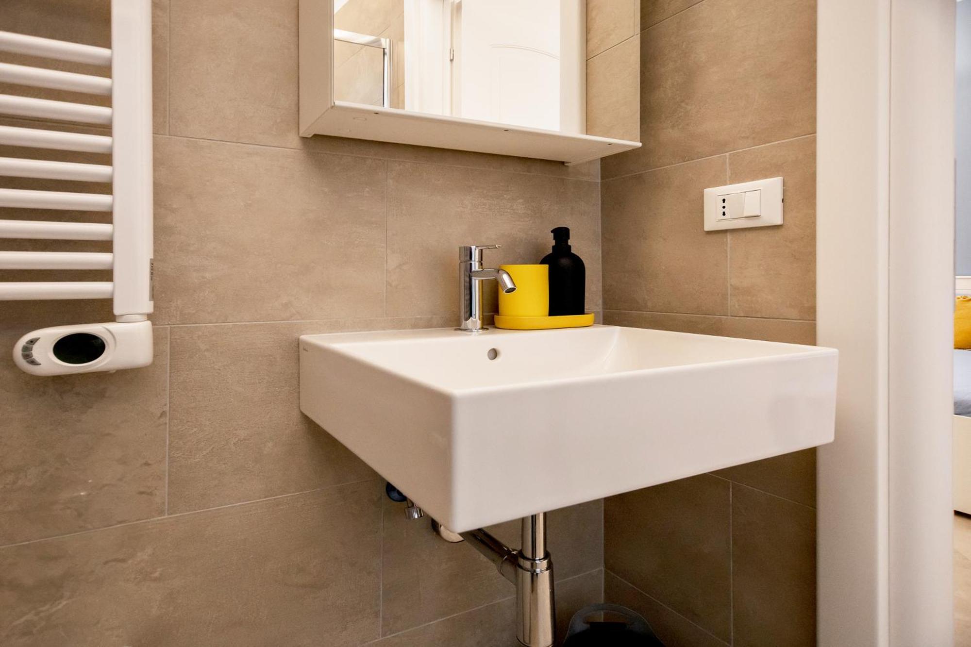 Live Roma - Chez Le Roi Luxury Apartment Bagian luar foto